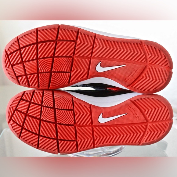 NIKE SHOE TEAM HUSTLE D6 SIZE 4Y RED BLACK PATENT WHITE 2013 (Woman’s 6) - Picture 5 of 6